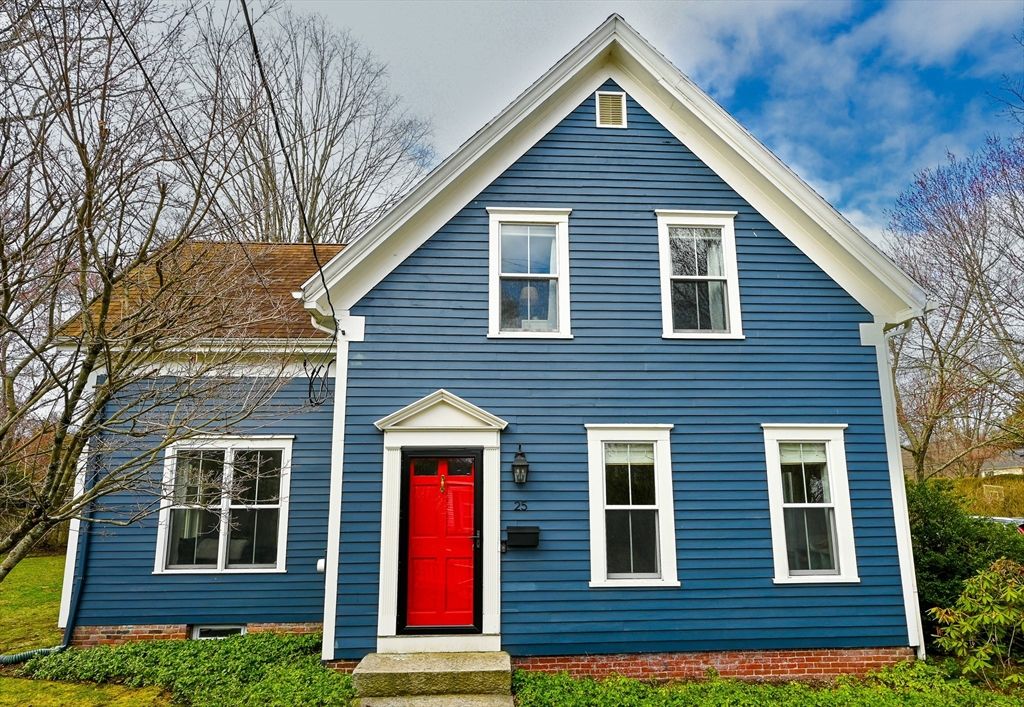 25 S Lincoln St, Natick, MA 01760