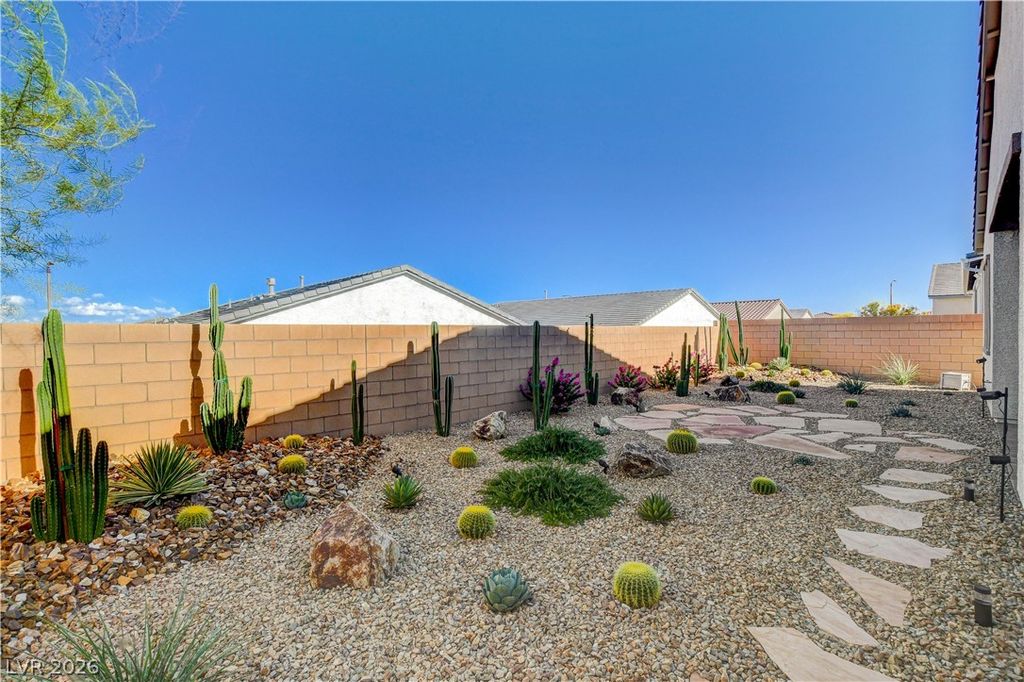 9006 Coastal Oaks Street, Las Vegas, NV 89166 — photo 5