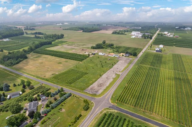 7737 Fruit Ridge Avenue NW, Sparta, MI 49345