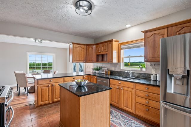 7737 Fruit Ridge Avenue NW, Sparta, MI 49345
