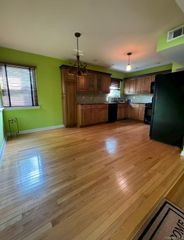 207-20 43rd Ave, Bayside, NY 11361