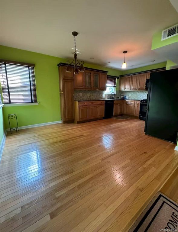 207-20 43rd Ave, Bayside, NY 11361 — photo 5