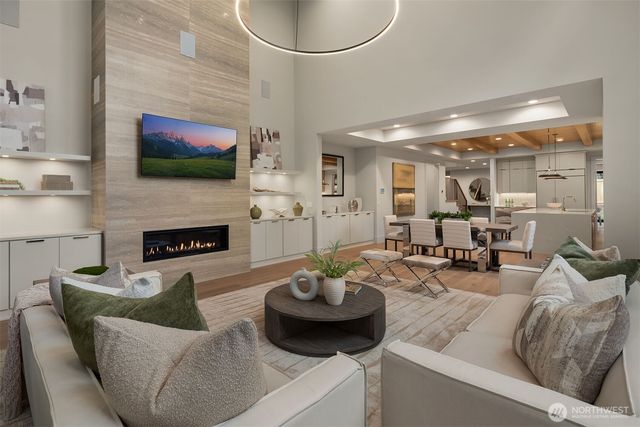 11005 NE 15th Street, Bellevue, WA 98004