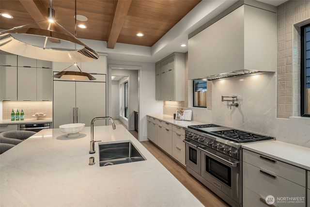 11005 NE 15th Street, Bellevue, WA 98004
