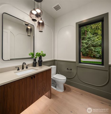 11005 NE 15th Street, Bellevue, WA 98004