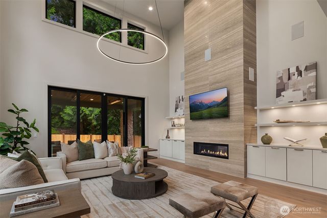 11005 NE 15th Street, Bellevue, WA 98004
