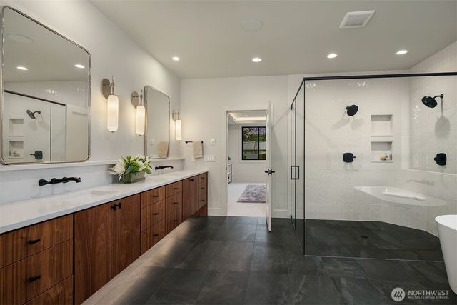 11005 NE 15th Street, Bellevue, WA 98004