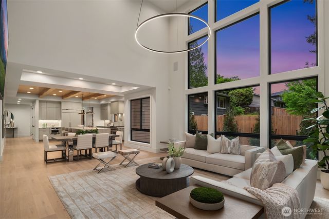 11005 NE 15th Street, Bellevue, WA 98004