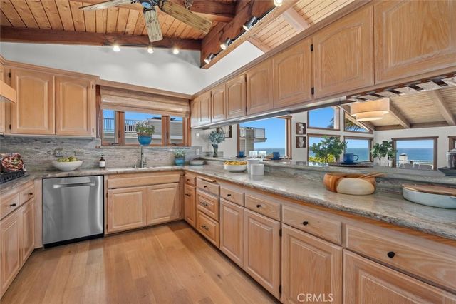 2461 Silverstrand Avenue, Hermosa Beach, CA 90254