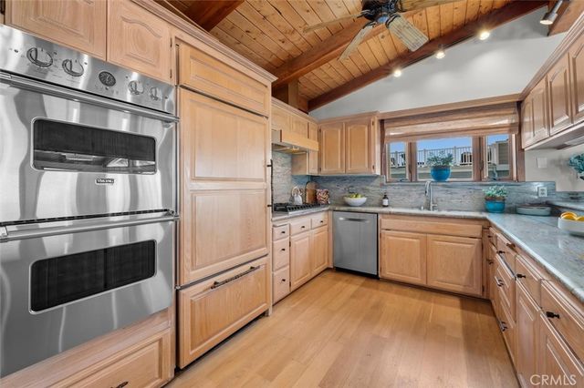 2461 Silverstrand Avenue, Hermosa Beach, CA 90254