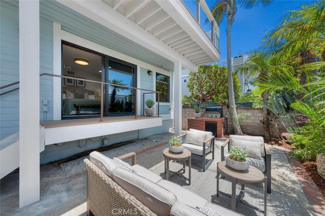 2461 Silverstrand Avenue, Hermosa Beach, CA 90254