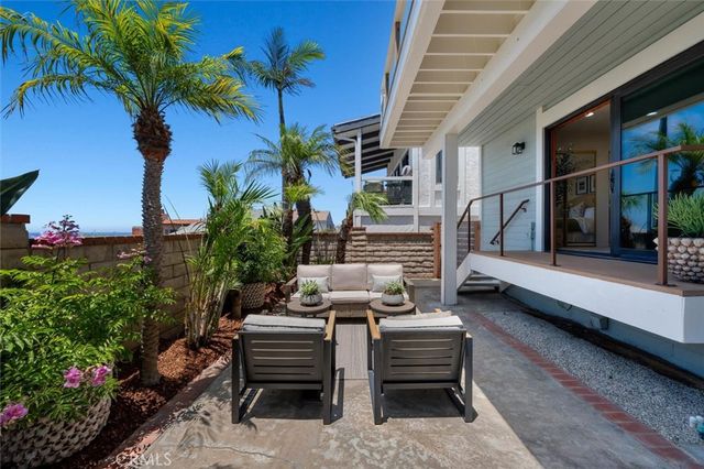 2461 Silverstrand Avenue, Hermosa Beach, CA 90254