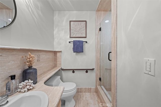 2461 Silverstrand Avenue, Hermosa Beach, CA 90254