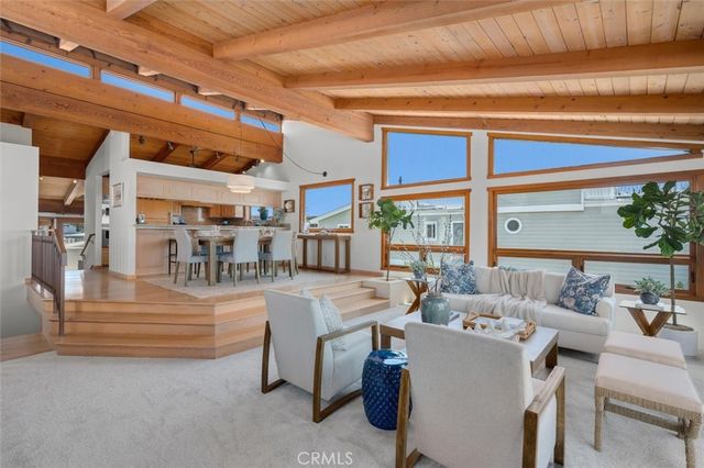 2461 Silverstrand Avenue, Hermosa Beach, CA 90254