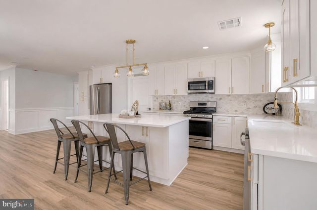 66 BEACHHURST, Cape May, NJ 08204