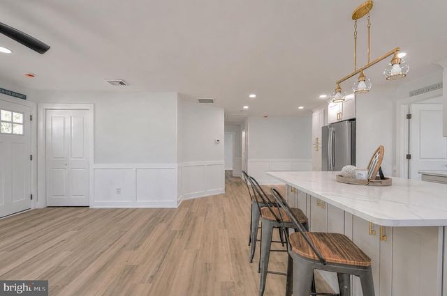 66 BEACHHURST, Cape May, NJ 08204