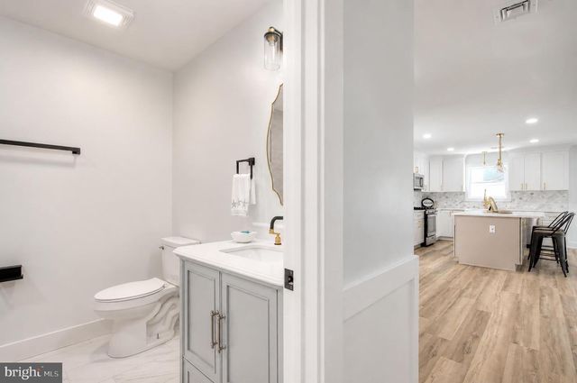66 BEACHHURST, Cape May, NJ 08204