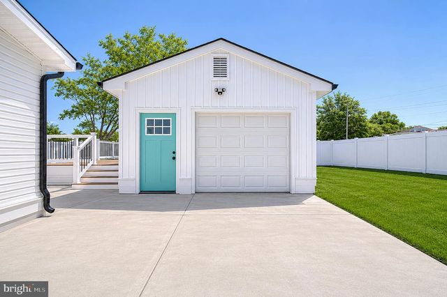 66 BEACHHURST, Cape May, NJ 08204