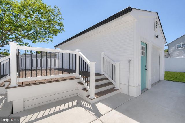 66 BEACHHURST, Cape May, NJ 08204
