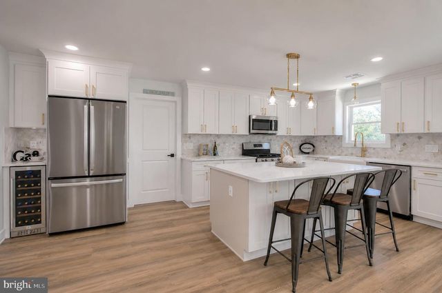 66 BEACHHURST, Cape May, NJ 08204