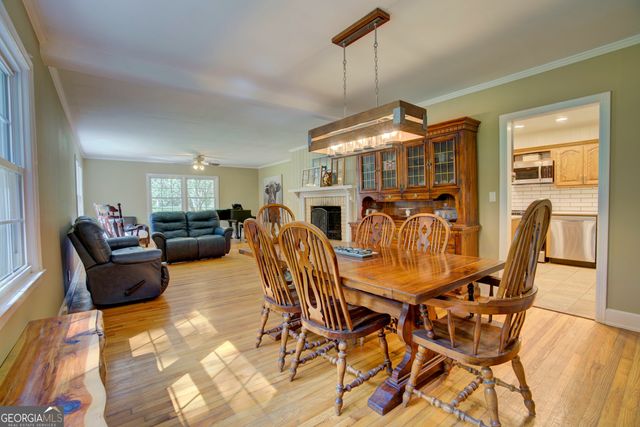 521 W John Hand Road, Cedartown, GA 30125