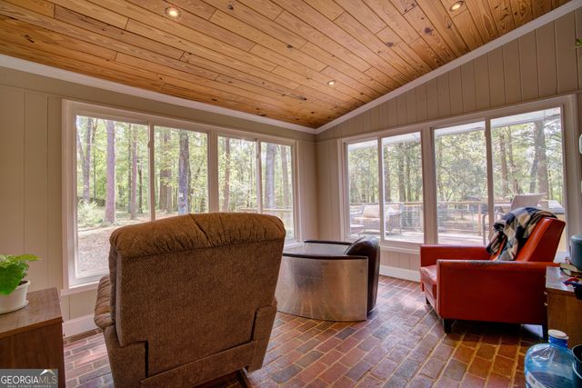 521 W John Hand Road, Cedartown, GA 30125