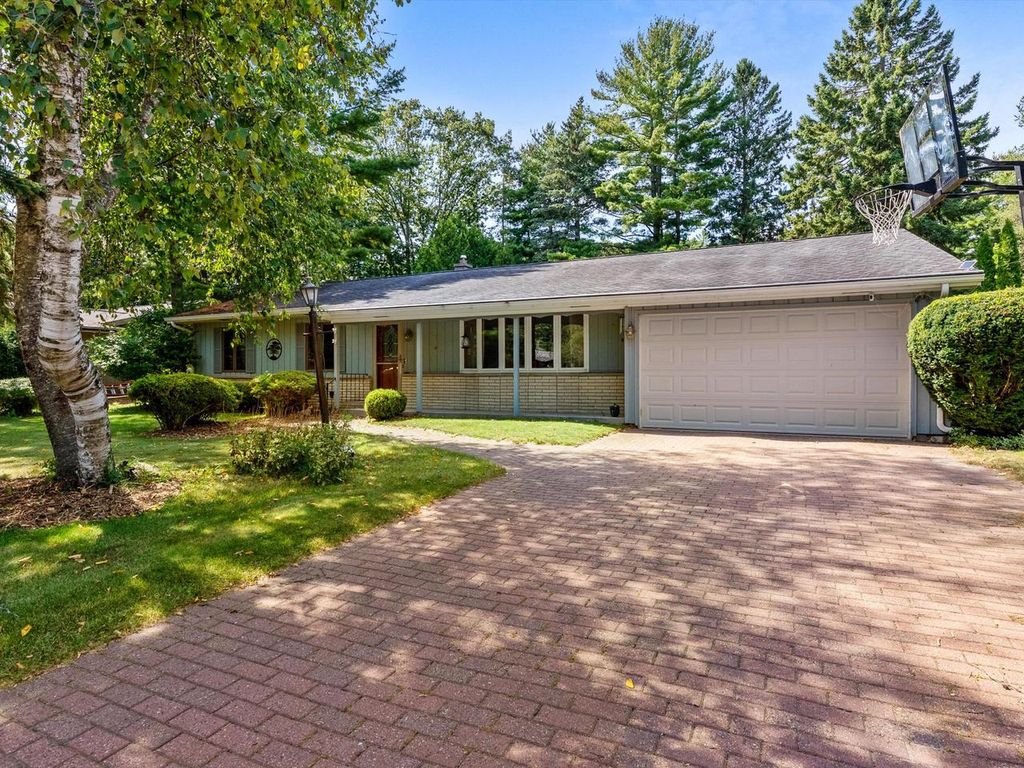 5010 S 8th STREET, Sheboygan, WI 53081