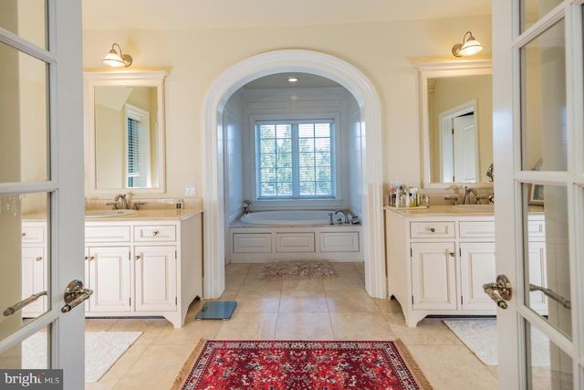 18 KATIES POND RD, Princeton, NJ 08540