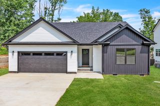 272 Edmondson Ferry Rd, Clarksville, TN 37040