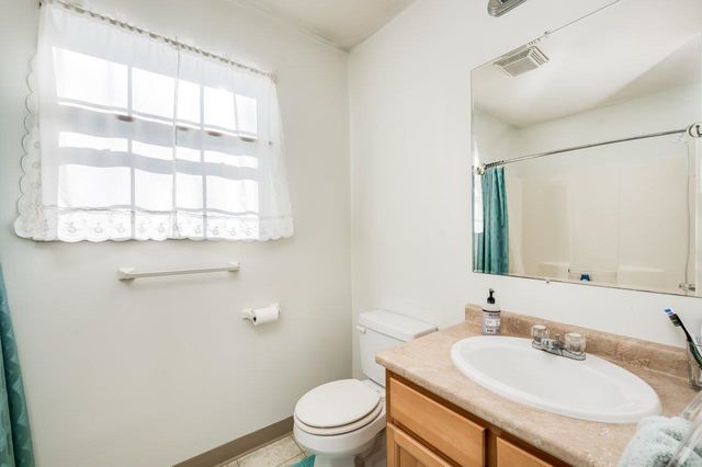 15 Tampa Dr Unit B, Rochester, NH 03867