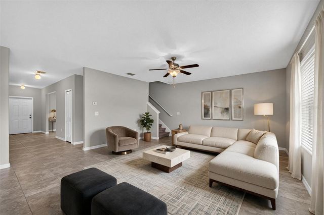 215 ENGLISH HERITAGE PLACE, Dover, FL 33527
