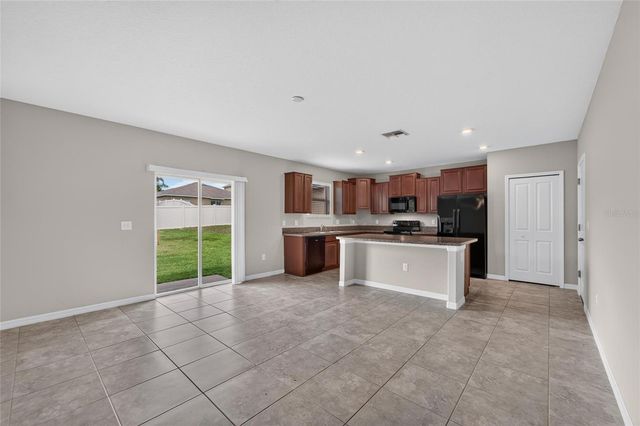215 ENGLISH HERITAGE PLACE, Dover, FL 33527
