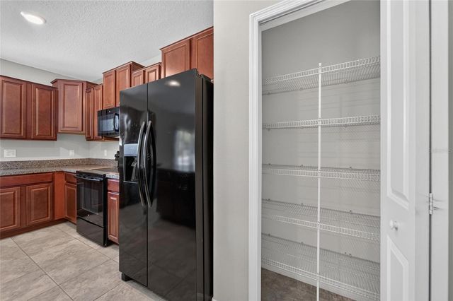 215 ENGLISH HERITAGE PLACE, Dover, FL 33527
