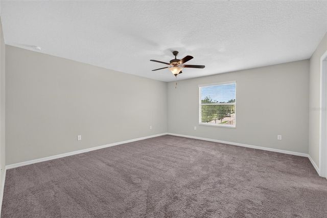215 ENGLISH HERITAGE PLACE, Dover, FL 33527