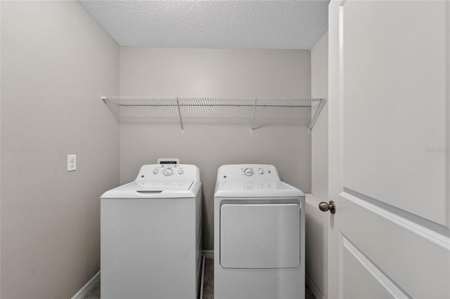215 ENGLISH HERITAGE PLACE, Dover, FL 33527