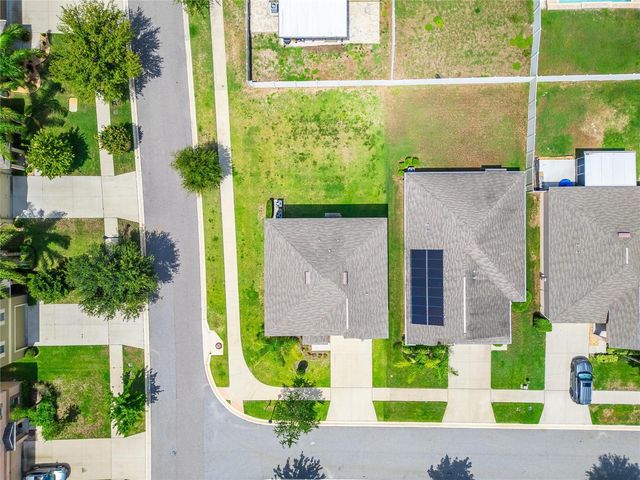 215 ENGLISH HERITAGE PLACE, Dover, FL 33527