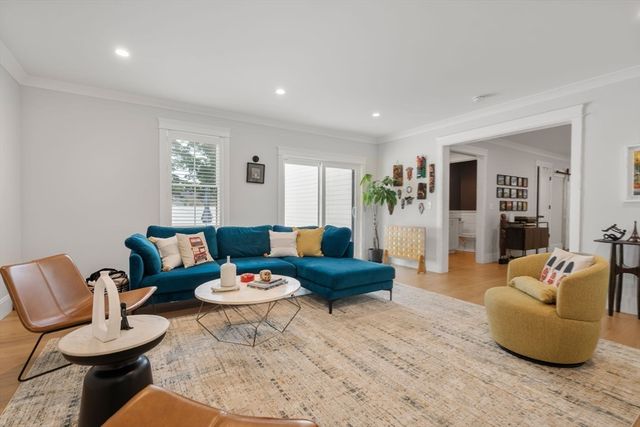12 South Lincoln St 12, Natick, MA 01760