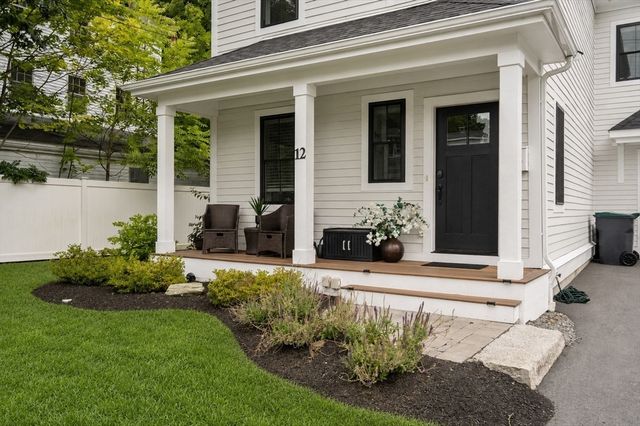 12 South Lincoln St 12, Natick, MA 01760