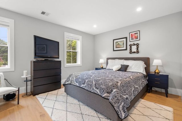 12 South Lincoln St 12, Natick, MA 01760