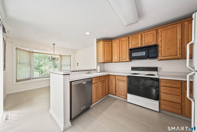 156 Morningside Court 156, Shelton, CT 06484