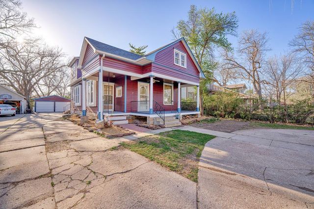 152 S 10th St, Salina, KS 67401