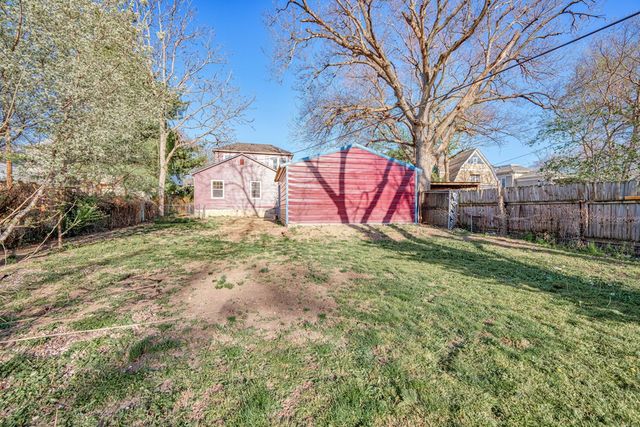 152 S 10th St, Salina, KS 67401