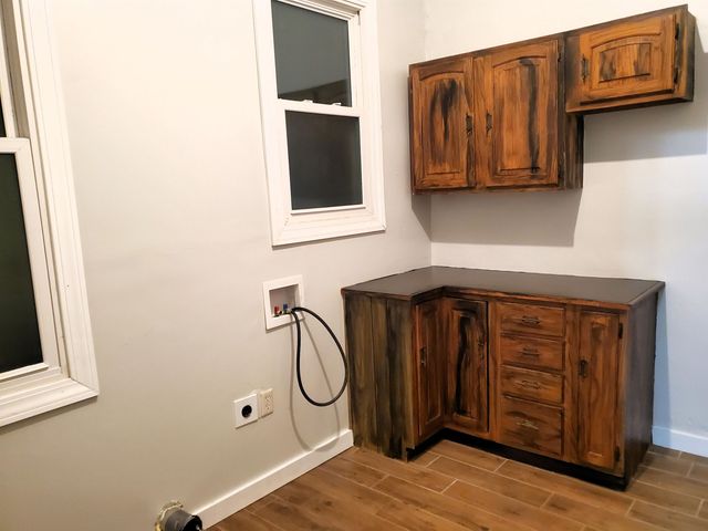 152 S 10th St, Salina, KS 67401