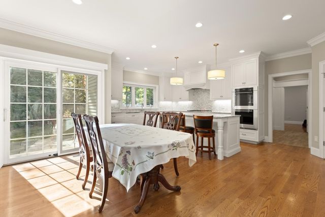 10 Willard Circle, Lexington, MA 02421