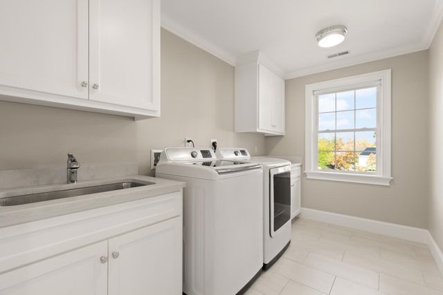 10 Willard Circle, Lexington, MA 02421