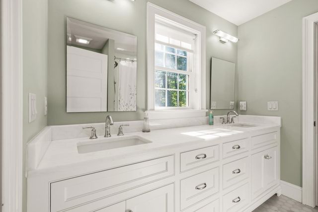 10 Willard Circle, Lexington, MA 02421