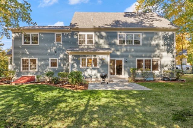 10 Willard Circle, Lexington, MA 02421