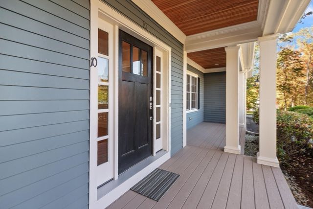 10 Willard Circle, Lexington, MA 02421