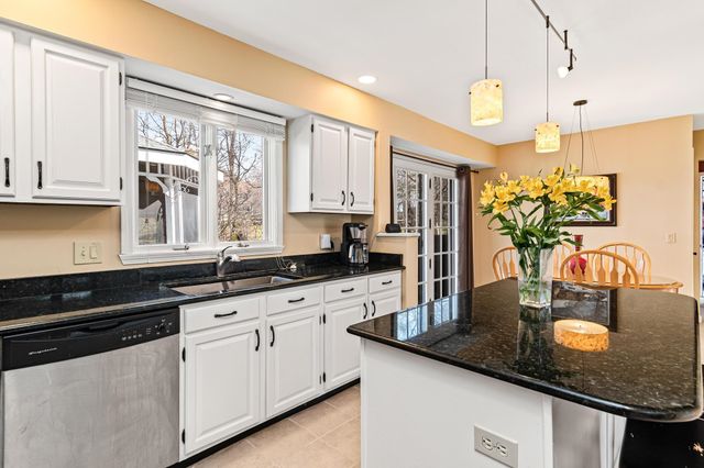 248 Lawnwood Drive, Williston, VT 05495