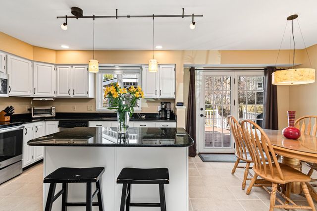248 Lawnwood Drive, Williston, VT 05495